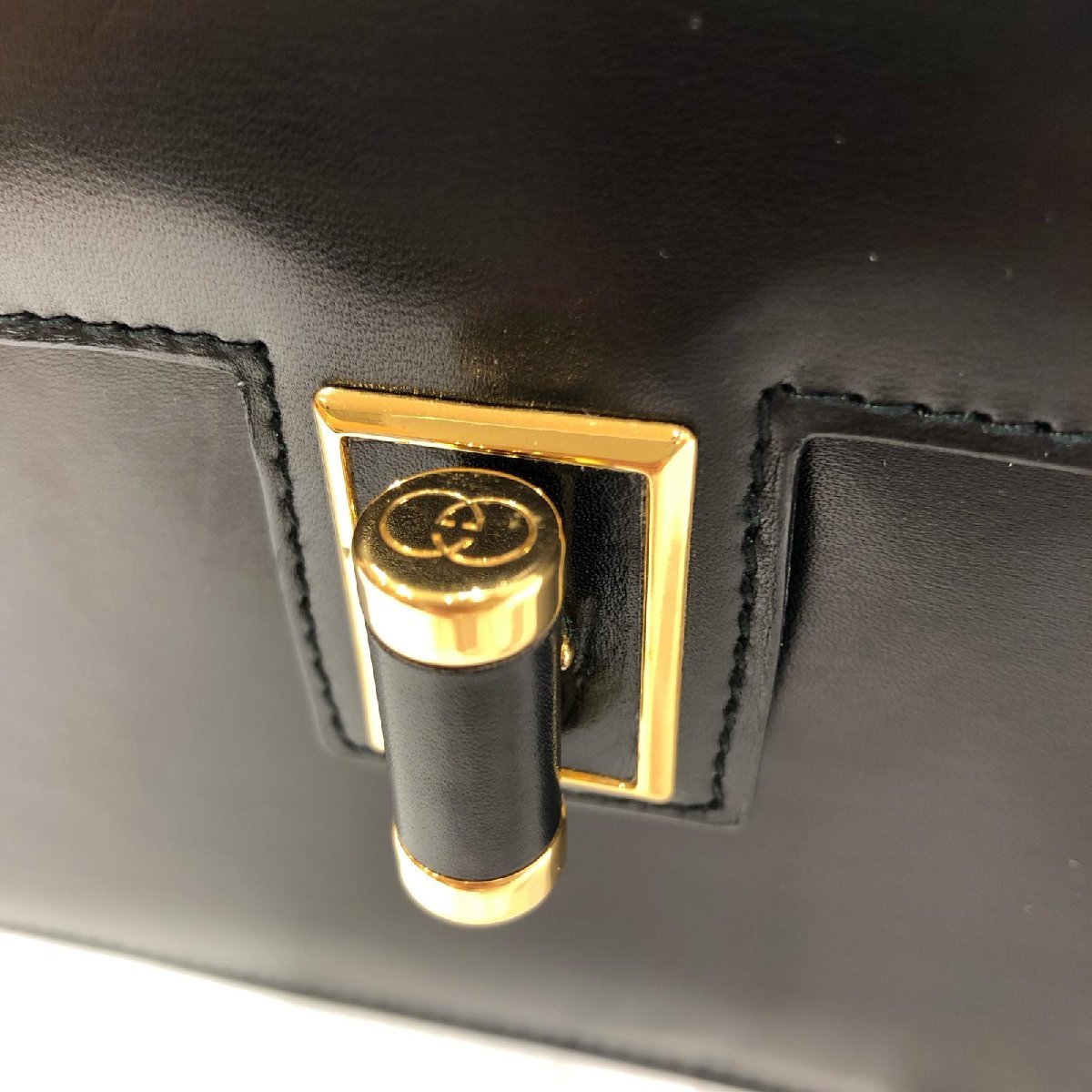 GUCCI グッチ レザーショルダーバッグ 黒×ゴールド金具 【公式通販】