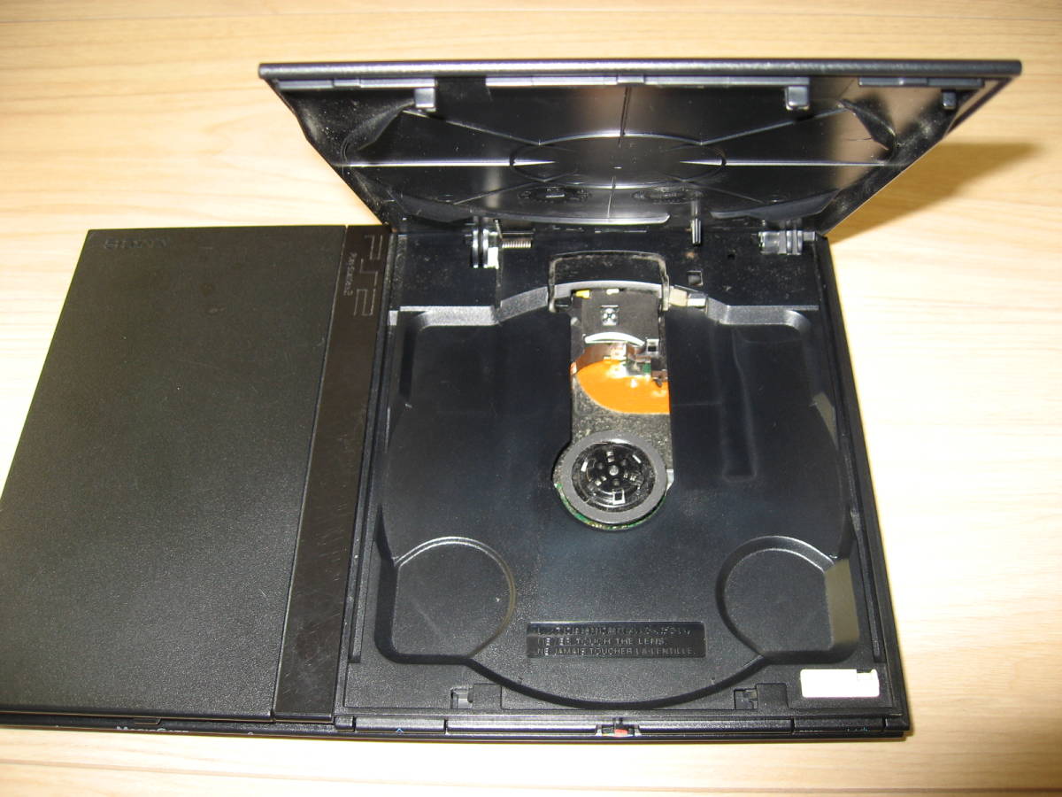 ソニー　ＰｌａｙＳｔａｔｉｏｎ２　ＰＳ２　本体　コントローラ２点　ソフト４点　まとめ　中古_3