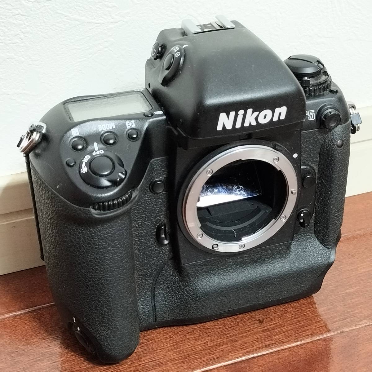 Nikon F アイレベル， F2 フォトミック， Nikon F4s， Nikon F5