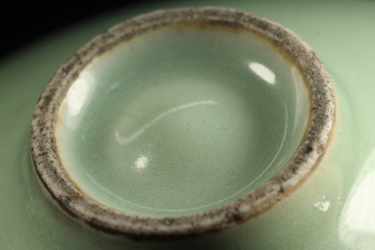 ウブ優品！年代物 上位秀逸作 中国古玩 唐物 龍泉窯梅子青釉斗笠碗
