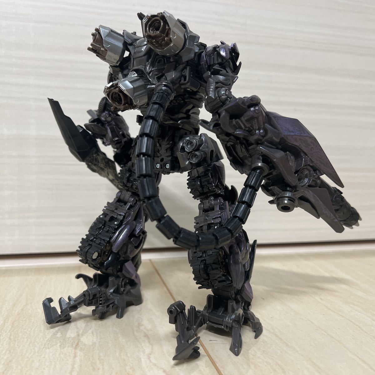 □□ ショックウェーブ SS-45 トランスフォーマースタジオシリーズ