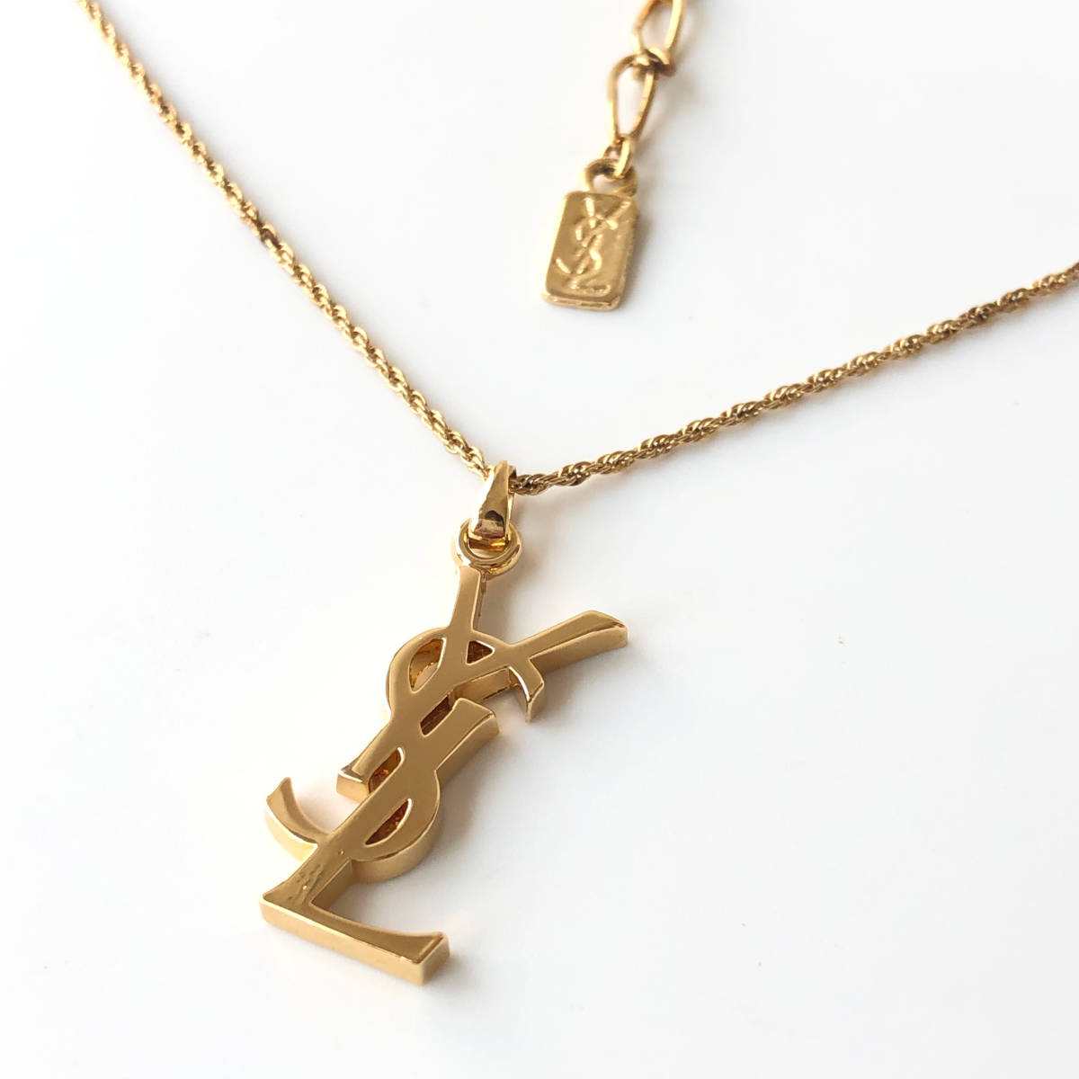 神102-205☆ イヴ サンローラン YSL ロゴ ネックレス ゴールド