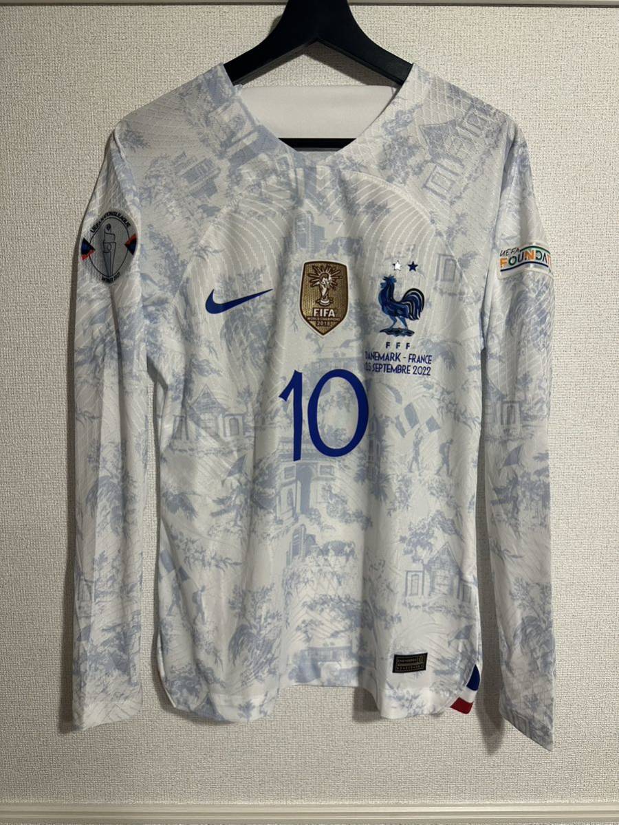 希少adidasレアル・マドリード00-01 ラウールゴンザレスユニフォーム