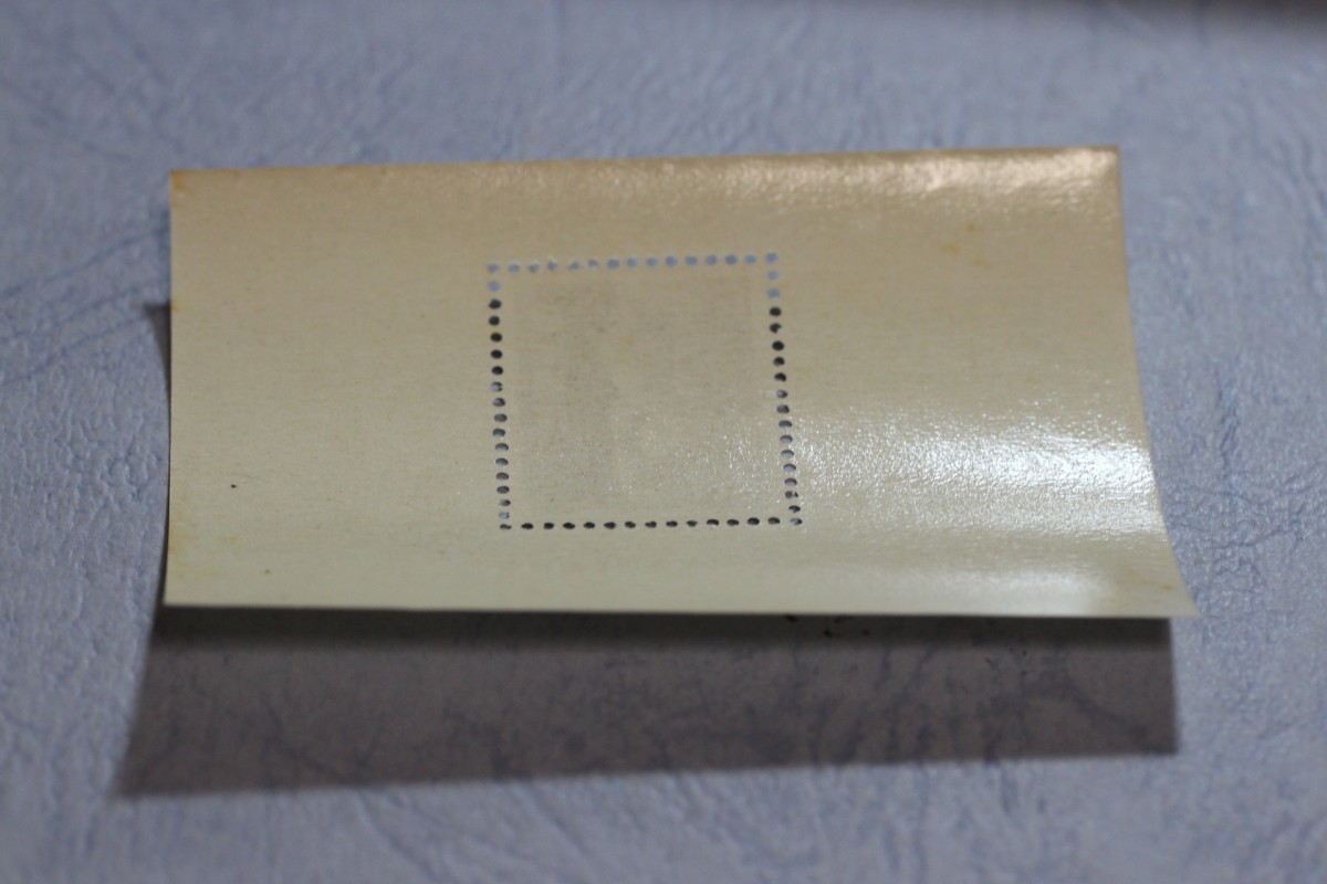 透かしなし 50円 中宮寺菩薩像 小型シート NH 切手、はがき