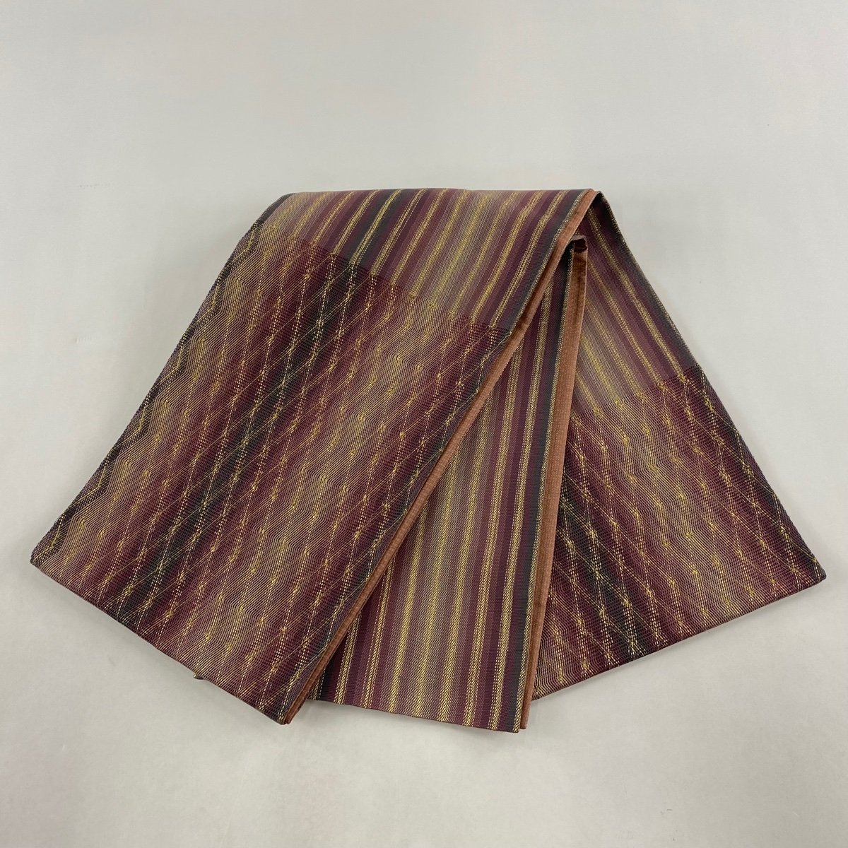 袋帯 美品 秀品 斜め格子 縞 金糸 赤紫 お太鼓柄 正絹 【中古】 【公式