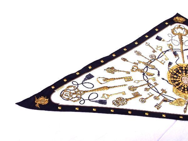 1円 □美品□ HERMES エルメス ポワントゥ 【鍵】 シルク100％ 三角