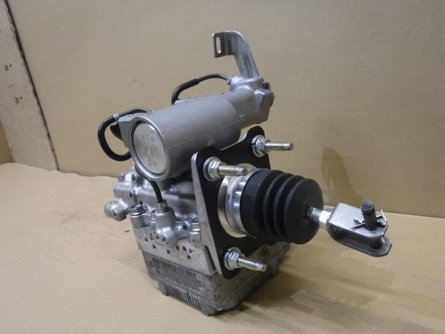 岩手 盛岡発中古 純正 プリウス DAA-ZVW30 ブレーキマスターASSY 未