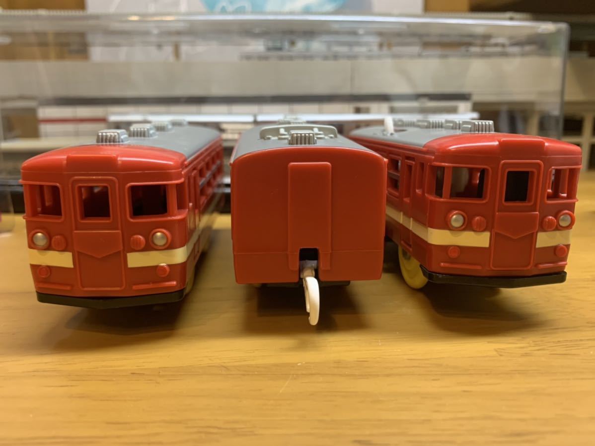 プラレール 711系(国鉄・JR北海道）冬の臨時列車シリーズより(165系