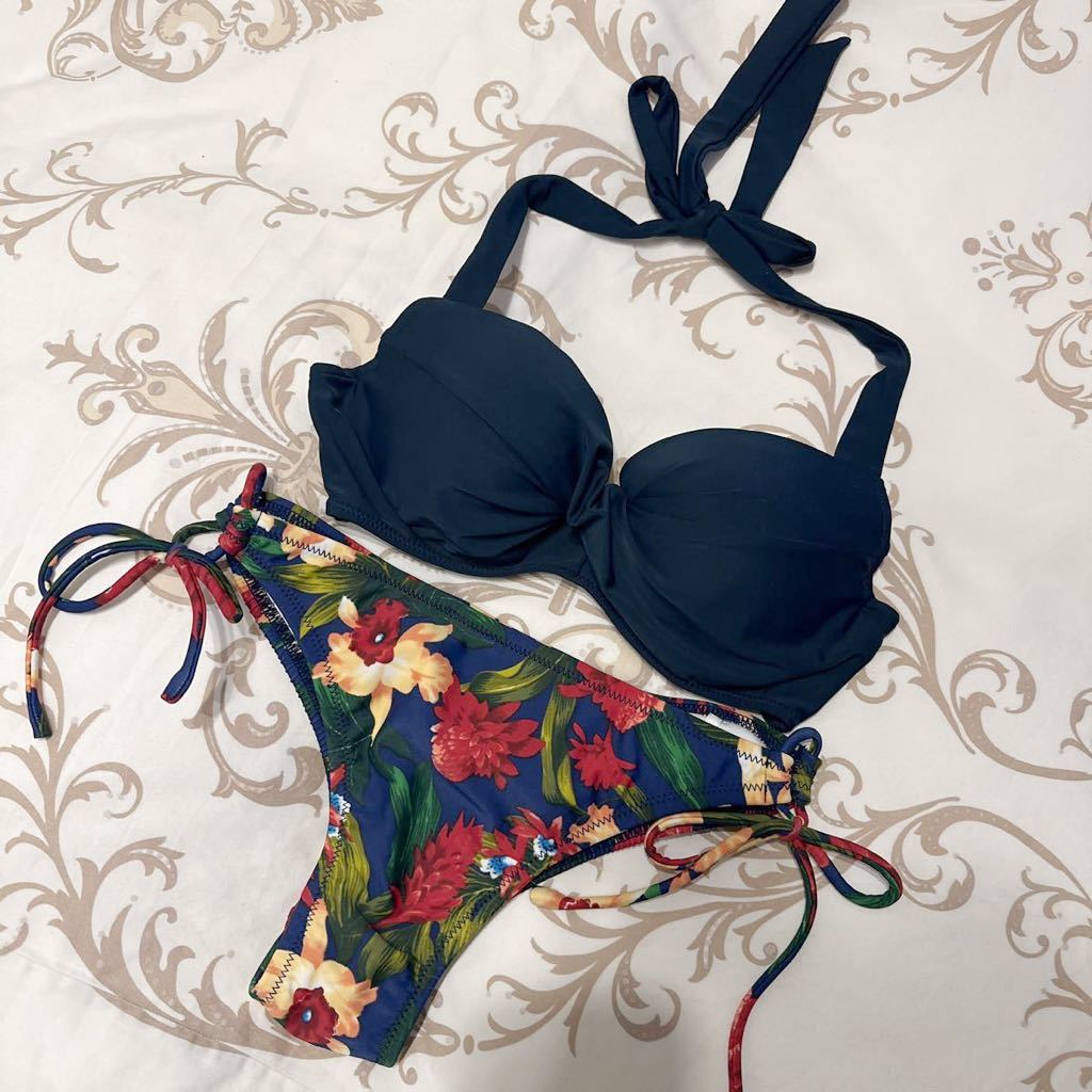 いとうりな　ガレージセール　花柄ビキニ水着 