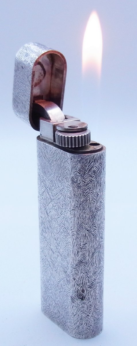 Cartier　ガスライター Cartier カルティエ☆ガスライター シルバーカラー☆着火 ジャンク品