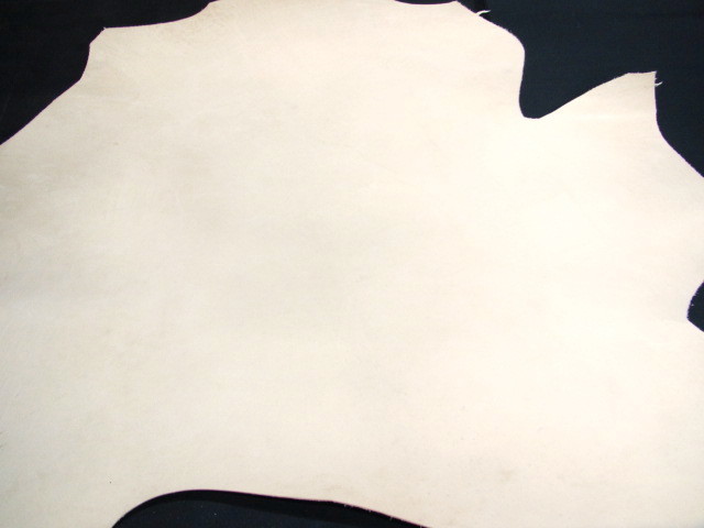 ●ヌメ革●タンニン鞣し●カーフ革●98ds●上質・キナリ・即決●