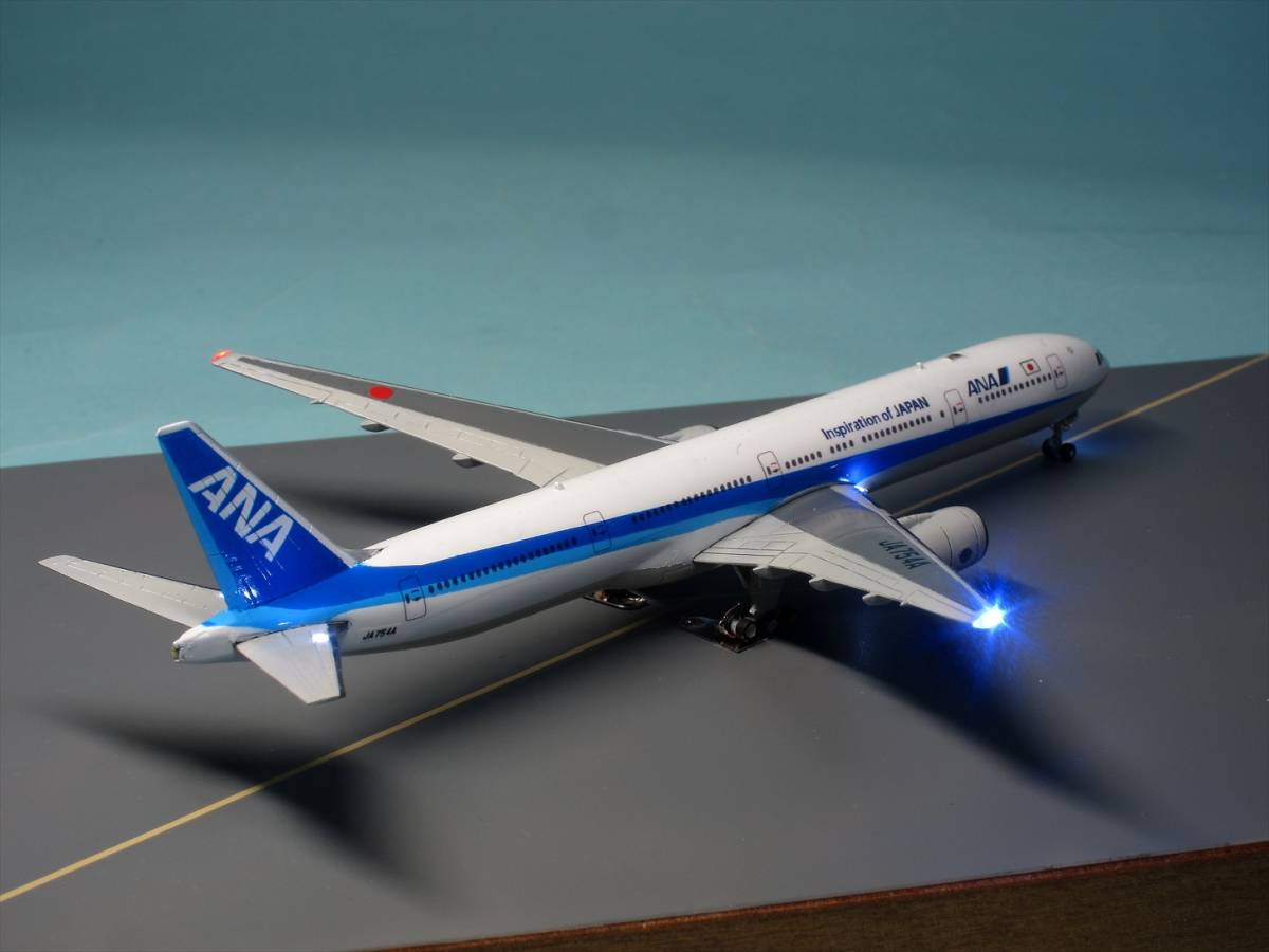 ANA ボーイング 777-300LED仕様 完成品 ANA ボーイング 777-300LED仕様