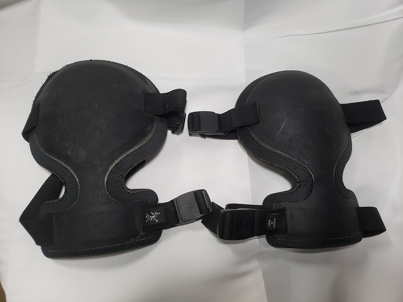 中古 ARC'TERYX LEAF アークテリクス リーフ KNEE CAPS ニーパッド