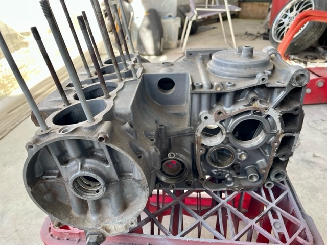 CBR400F2型クランクケース 希少純正品カワサキ ゼファー400 クランクケース（Z400GP・CB350F