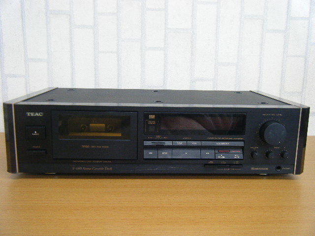 TEAC V-680 3ヘッド　テレオカセットデッキ　動作品！ ☆ TEAC V-680 動作品 ☆ TEAC V-680 3ヘッド テレオカセットデッキ