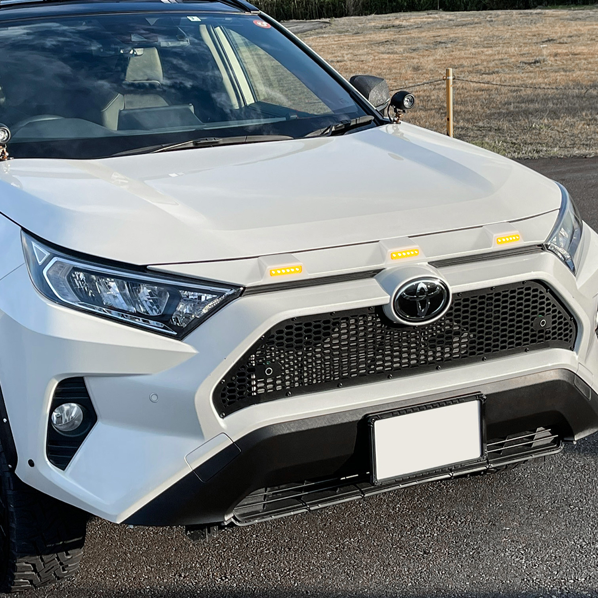 新型 RAV4 パーツ 50系 LED フロントノーズカバー 1P 純正色 ホワイト 