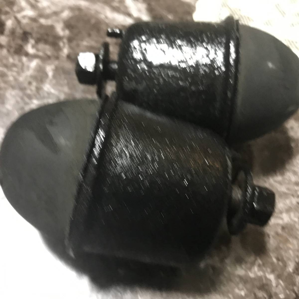 ハコスカ、ケンメリ用リヤーバンプラーR/Lセットになります。 ケンメリ