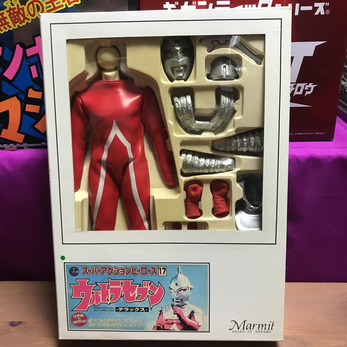 爆買い，品質保証 rcoo マーミット スーパーアクションヒーローズ ウルトラマン ウルトラセブン デラックス(ウルトラセブン)｜売買されたオークション情報、yahooの商品情報をアーカイブ公開 - オークファン ウルトラセブン
