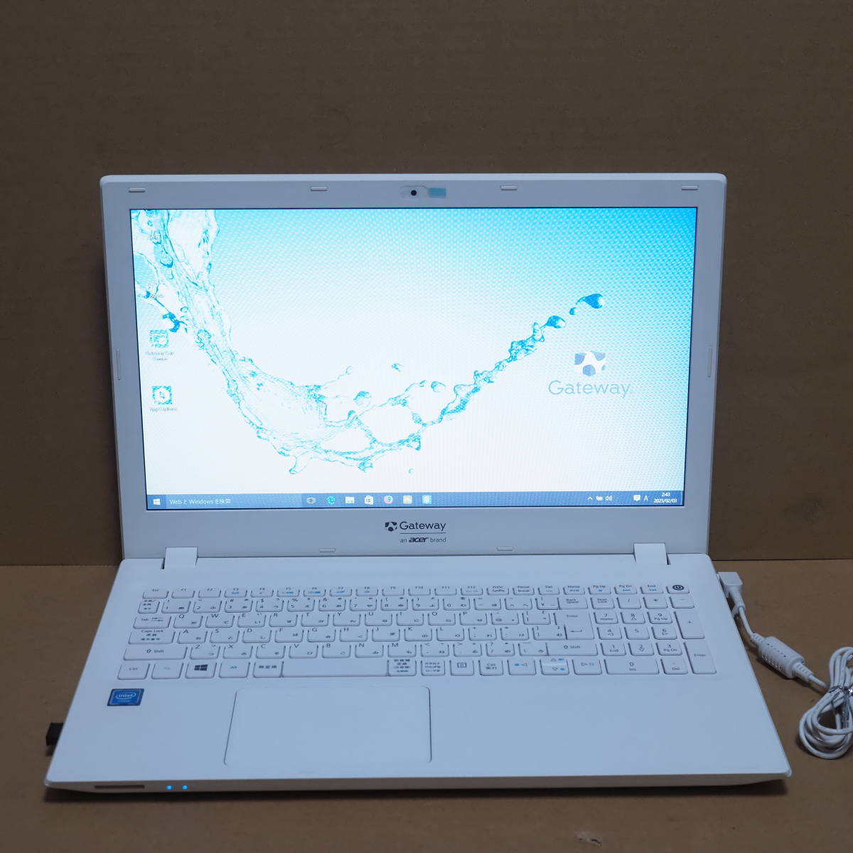 N15Q1 Acer Gateway i3-5005U 15.6 ディスプレイ e) ノートPC