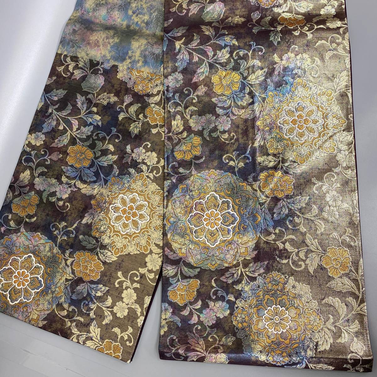 正絹 六通袋帯 【花々 青 シルバー】 新品未使用 正絹 六通袋帯 西陣織【銀青 唐草】 - メルカリ