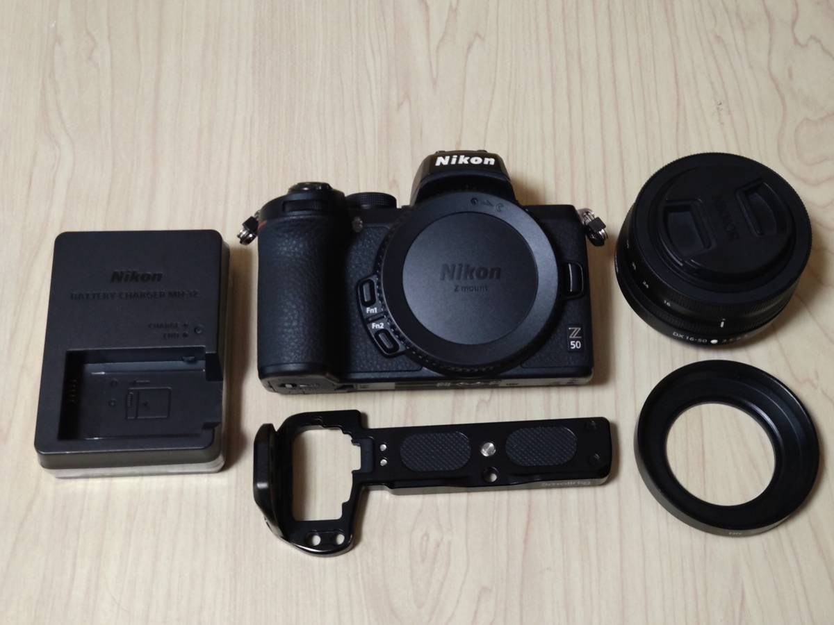 美品】ニコン NIKONミラーレスカメラ Z 50 ボディと NIKKOR Z DX 16-50mm