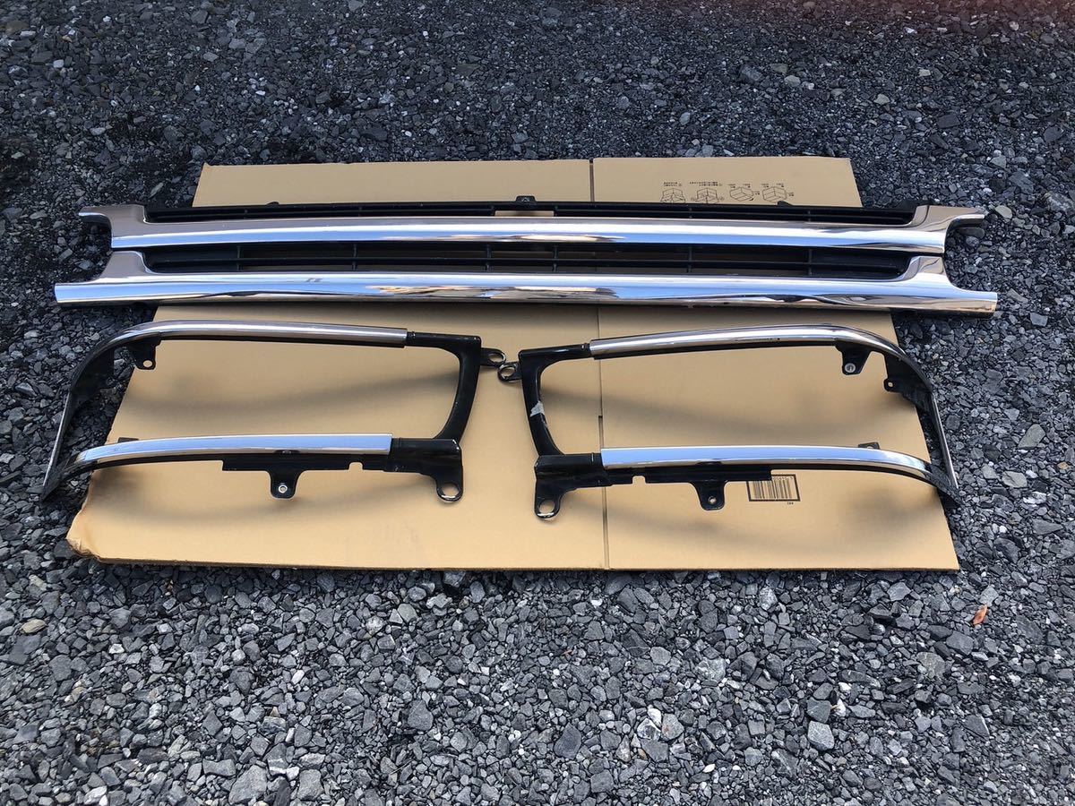 日野 テラヴィ プロフィア メッキ フロントグリル ライトベゼル