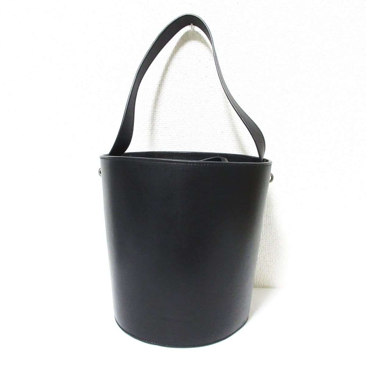 美品 JW ANDERSON JWアンダーソン レザー バケツ型バッグ 美品 JW ANDERSON JWアンダーソン レザー バケツ型バッグ