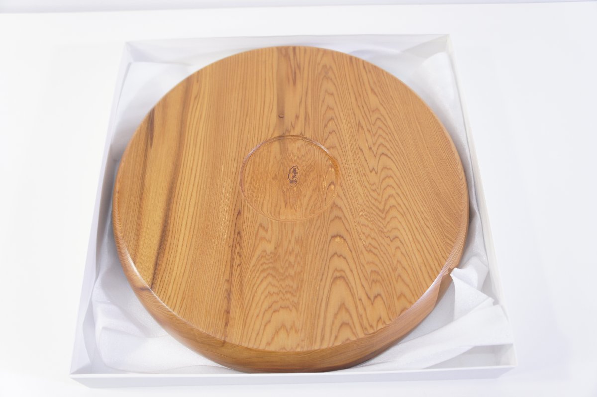 屋久杉 お盆 屋久杉で創った丸盆(直径24cm)(高橋工芸⁄029-1873)工芸
