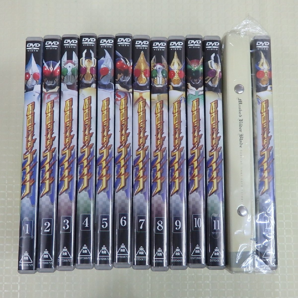 仮面ライダー剣 仮面ライダーブレイド DVD全巻 +1本 +ライナーカード