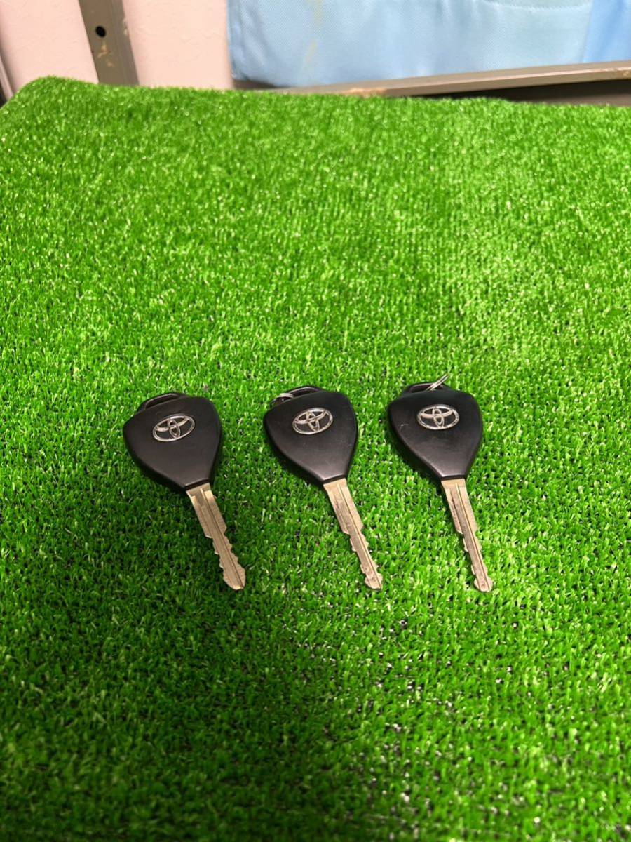 トヨタノア ヴォクシー AZR60G/AZR6565キー4ボタン両側パワースライド付エスティマ/アイシス/ポルテキーレス 3個