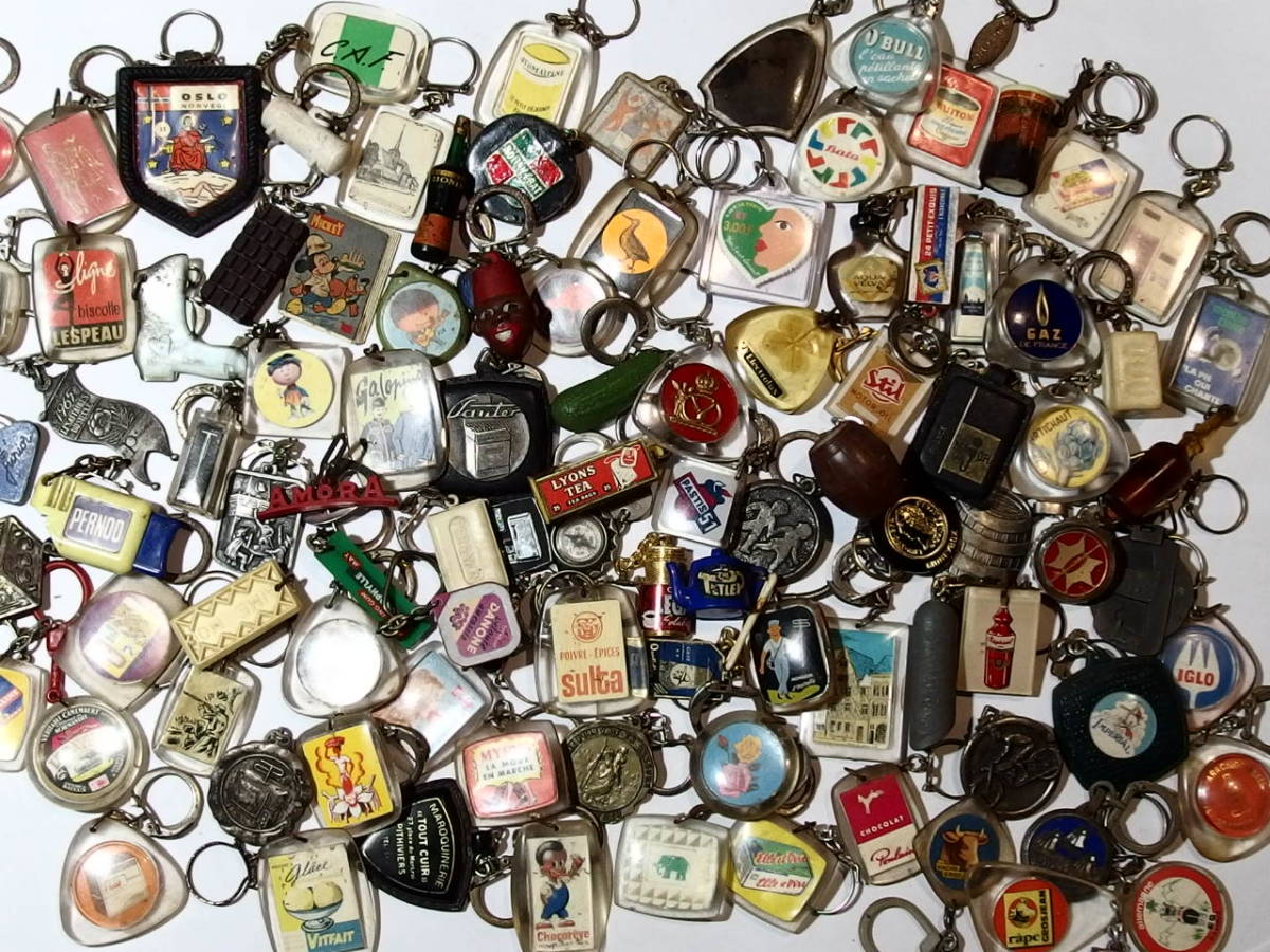 フランスアンティーク 100個セット キーホルダー フレンチ ブルボン ミッキーマウス コーヒ-　四葉のクローバー 香水瓶　お菓子 ワイン 