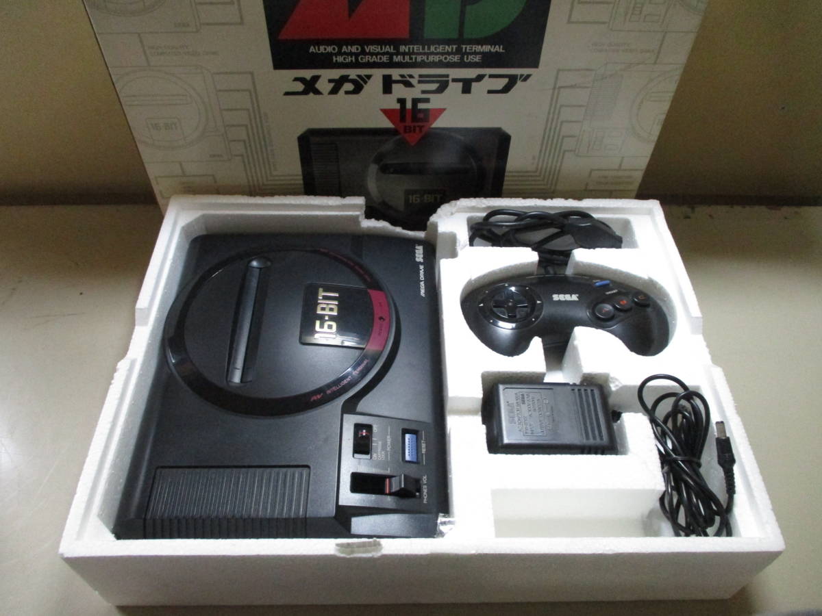 L943 SEGA セガメガドライブ 16BIT 本体・コントローラー・AC