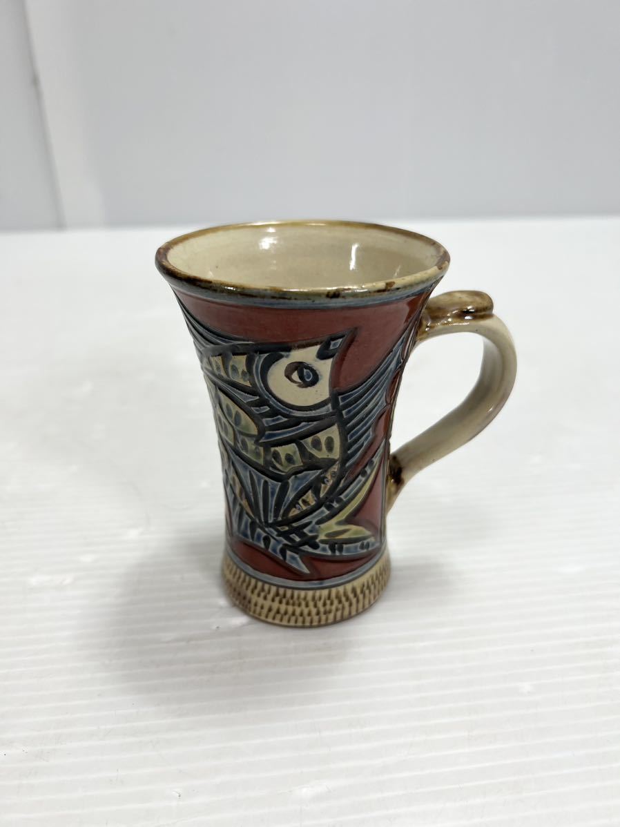 新垣勲 壺屋焼 コップ マグカップ 沖縄 琉球陶器 陶芸 魚紋