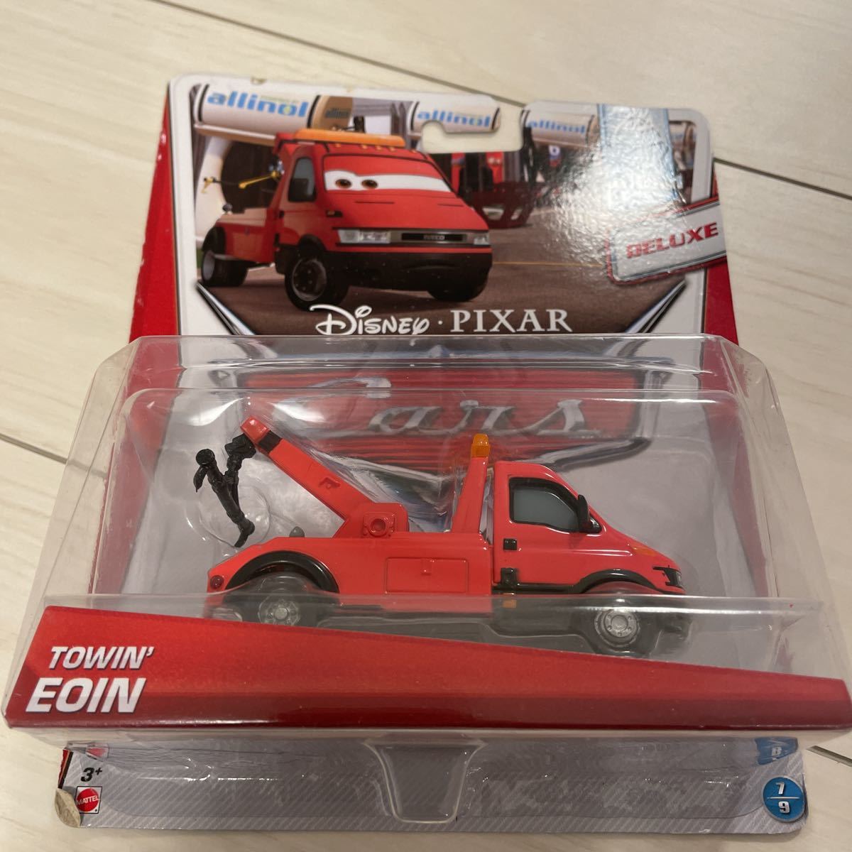 Disney ⁄ Pixar Cars Mainline Towin' Eoin Diecast Deluxe Red