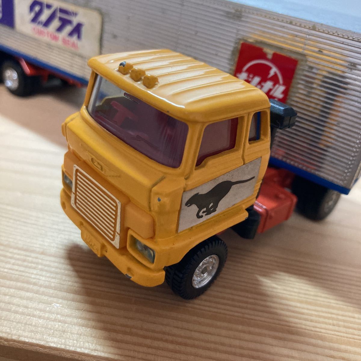 トミカ ダンディ 日野 HE トレーラー パネルバン ナショナル 当時物