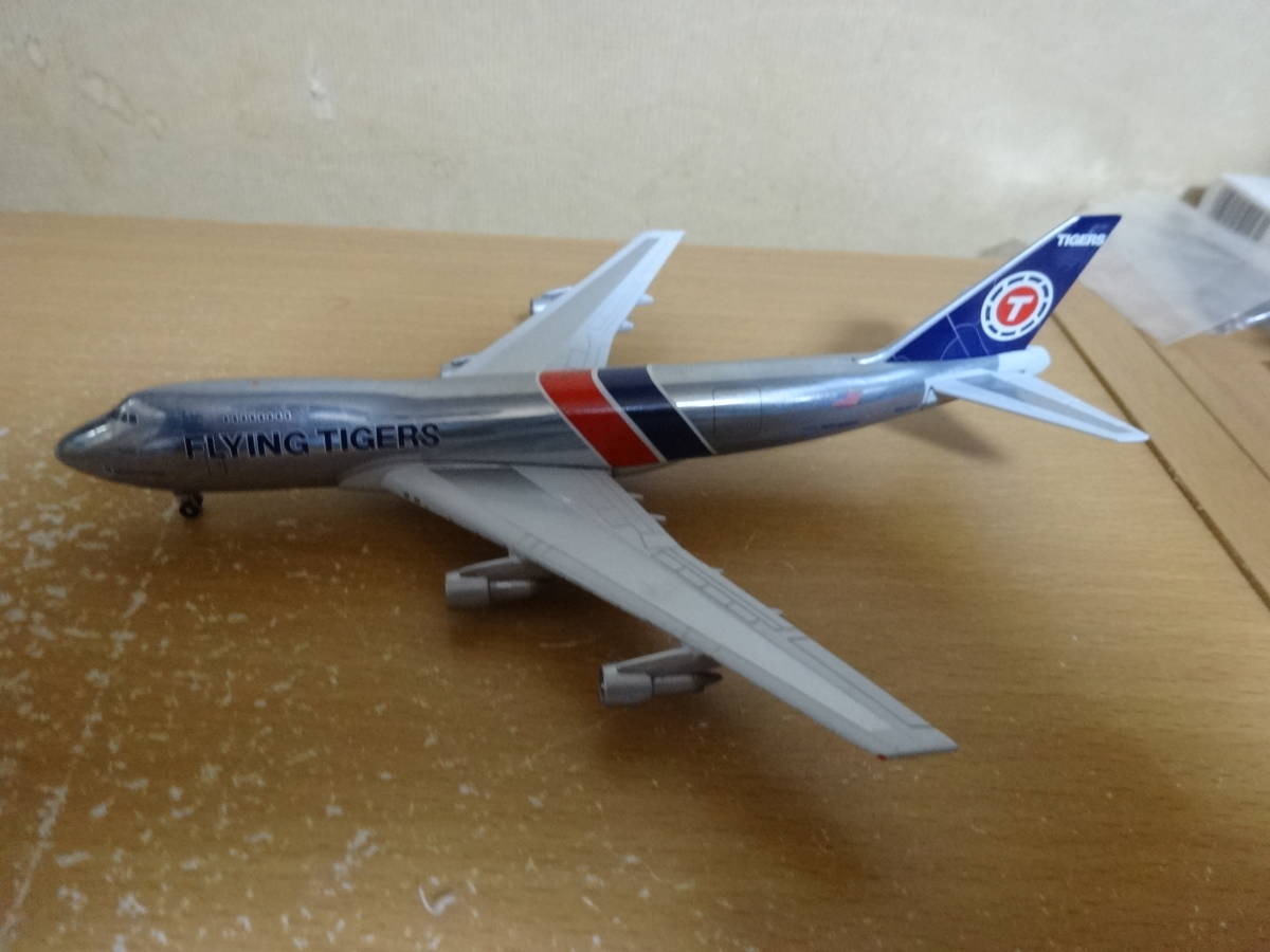 1/400　ジェミニ　フライングタイガー　747F