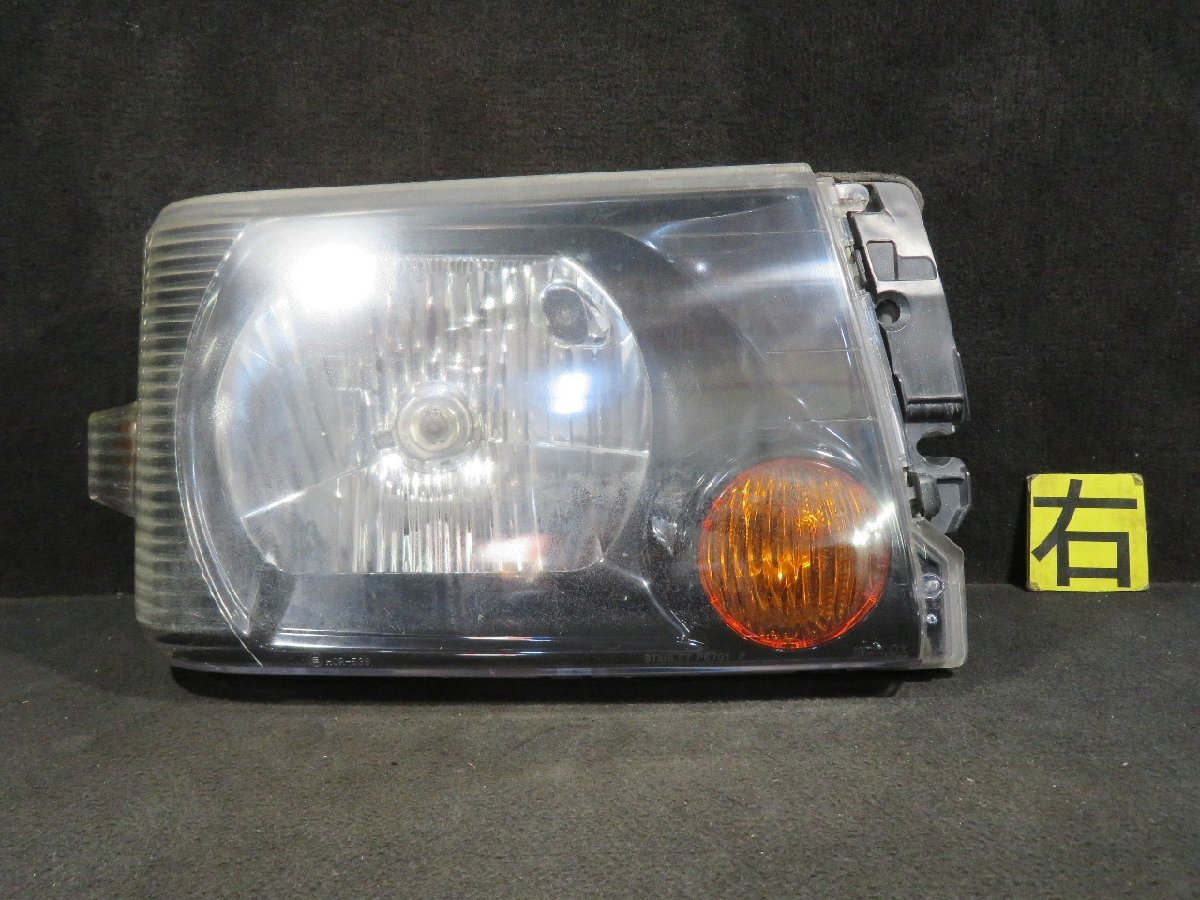 【即決】★送料込★ ミニキャブ GBD-U61V 純正 ハロゲン ヘッド ランプ ライト 右 (スタンレー P5701) 検索 U62V 中古 10209