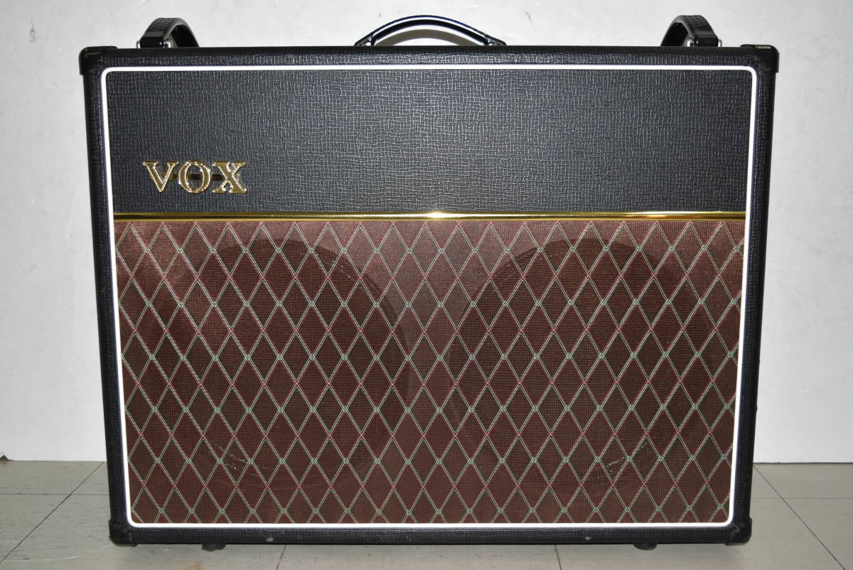 慈雨　美品 48C 【佐川ラージ200着払い】【中古品】 VOX AC15C2 ギター チューブ