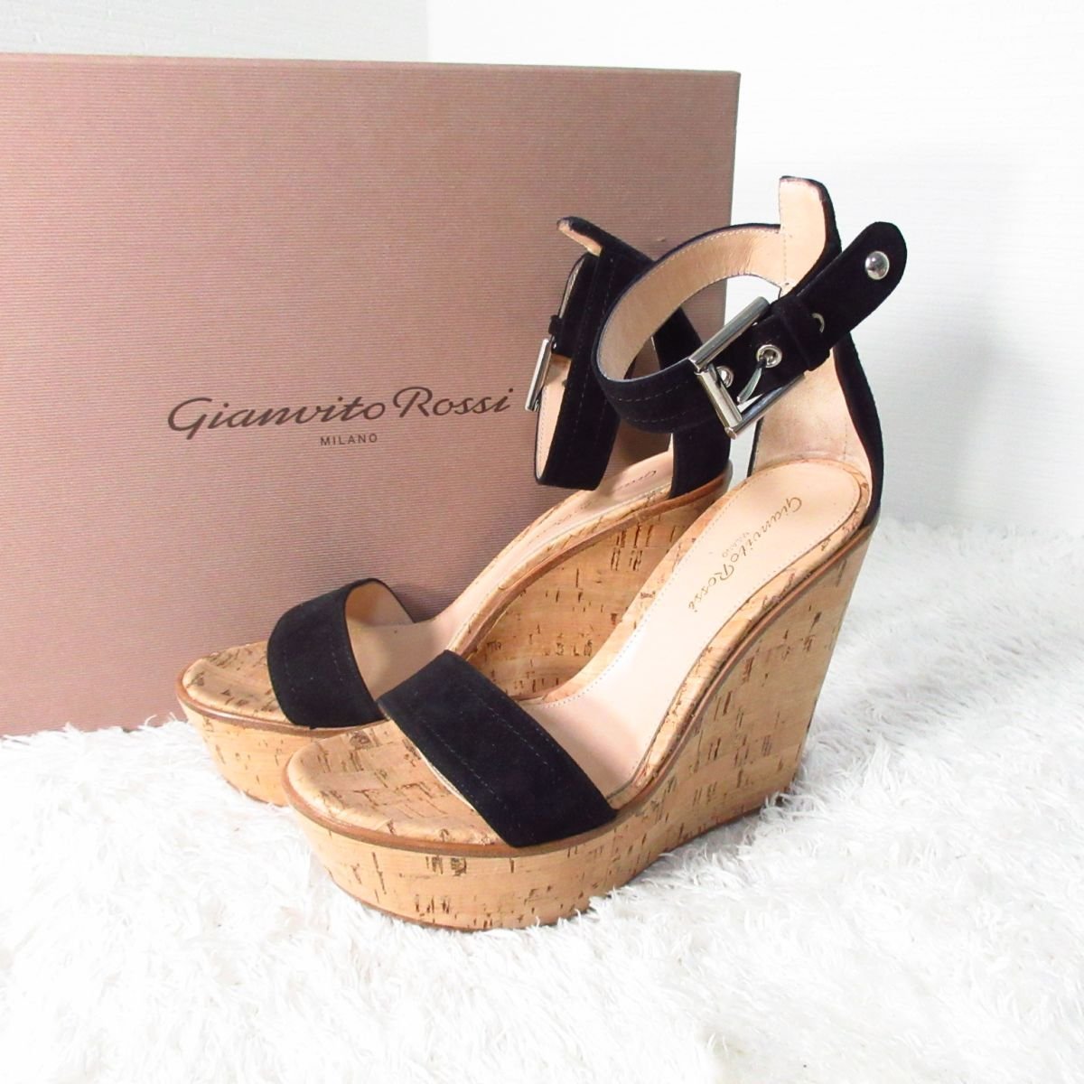 ほぼ未使用 Gianvito Rossi ジャンヴィトロッシ スエード アンクル