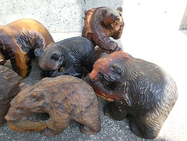 昭和レトロ【北海道 小さな木彫りの熊 子熊 置物 8体まとめて】クマ