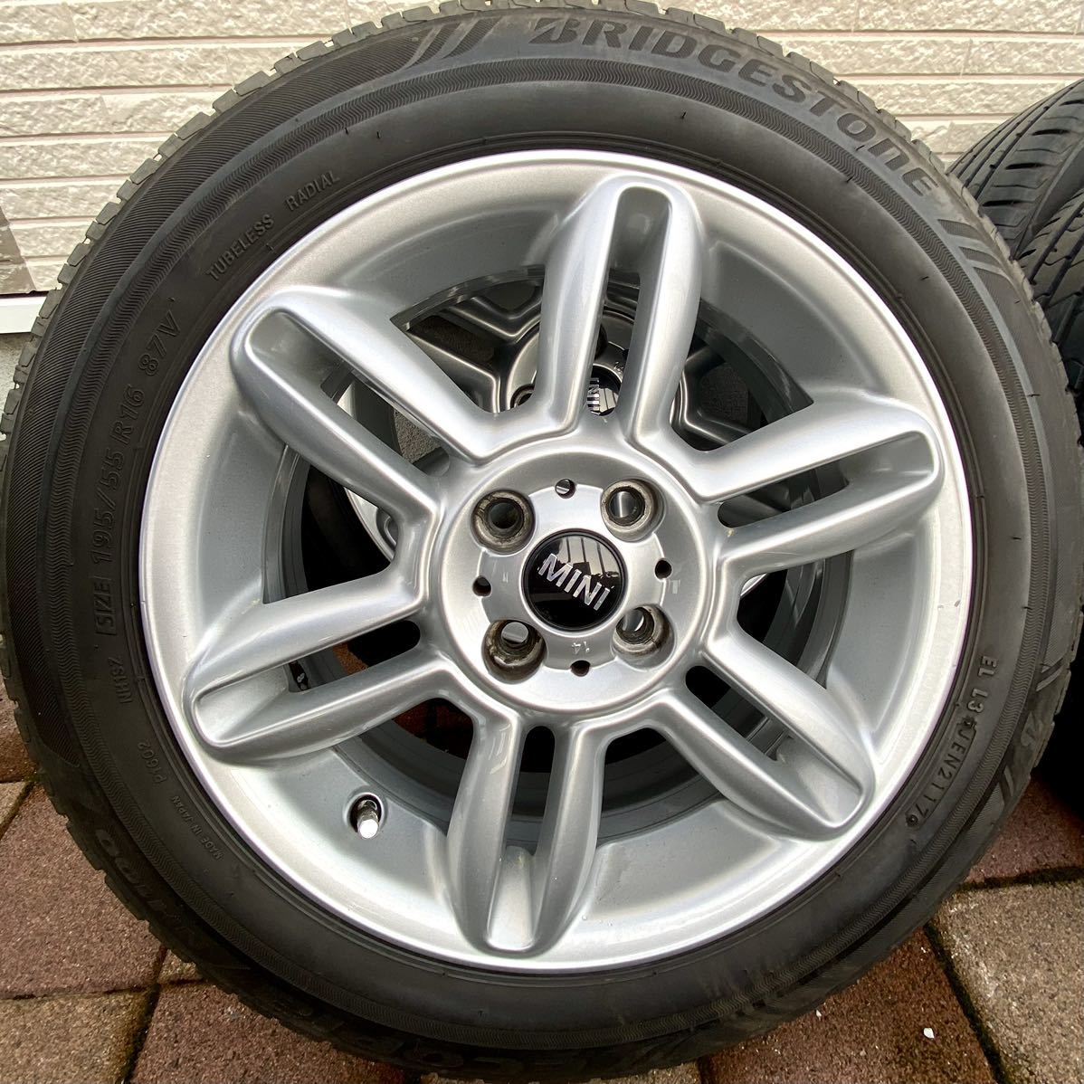 195/55r16 MINI ClubMan純正アルミホイール・タイヤ×4本 BMW MINI 純正 16インチ アルミホイール ブリヂストン195/55R16 4本