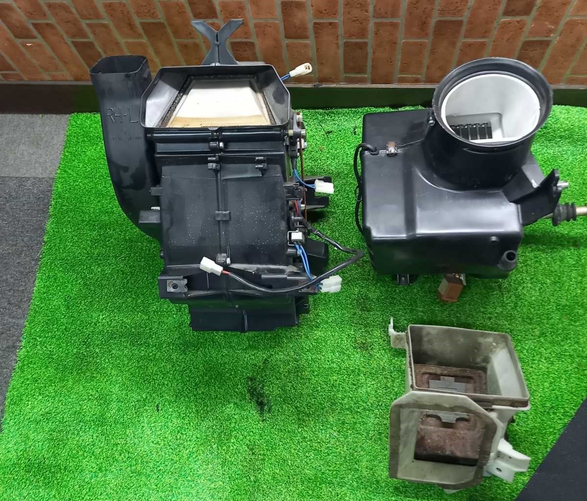 日産パオ PK10 ヒーターコア ブロア ユニット 3点セット 27275-35B00の 