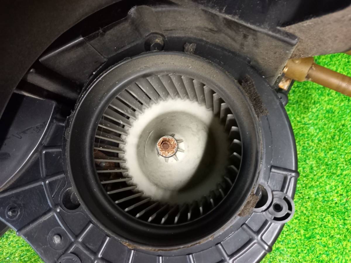 日産パオ PK10 ヒーターコア ブロア ユニット 3点セット 27275-35B00の 