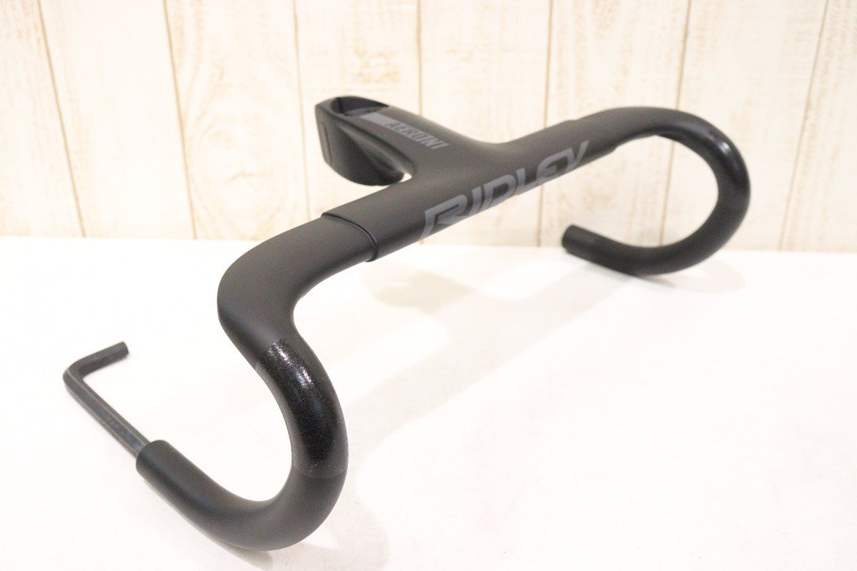 ☆RIDLEY リドレー AERO N1 一体型カーボンドロップハンドル ☆RIDLEY リドレー AERO N1 一体型カーボンドロップハンドル