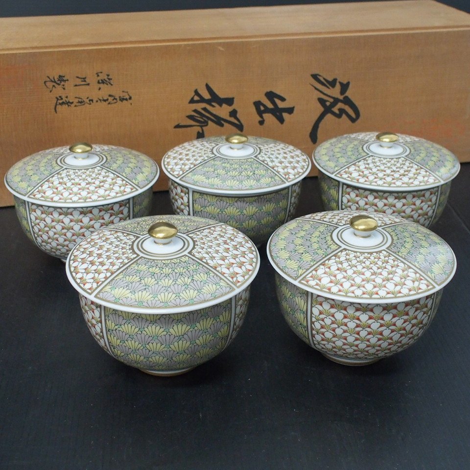 安い，人気SALE f002 E1 2 深川製磁 宮内庁御用達 最高峰 梅菊地紋 吸出碗揃 蓋付湯呑 5客組 木箱入り 茶器 茶道具(深川製磁)｜売買されたオークション情報、yahooの商品情報をアーカイブ公開 - オークファン 深川製磁