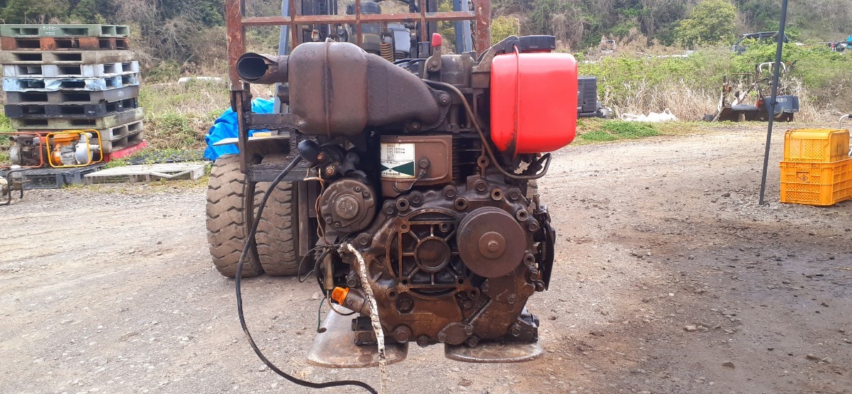 ディーゼルエンジン ヤンマー YANMAR L60ASES エンジン動きません