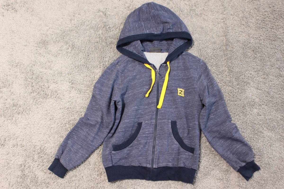 D318 キッズ FENDI フェンディ ズッカ柄 パーカー トレーナー スエット フーディー PLAYERS 紺 ネイビー イエロー 8A 子供 男の子 本物