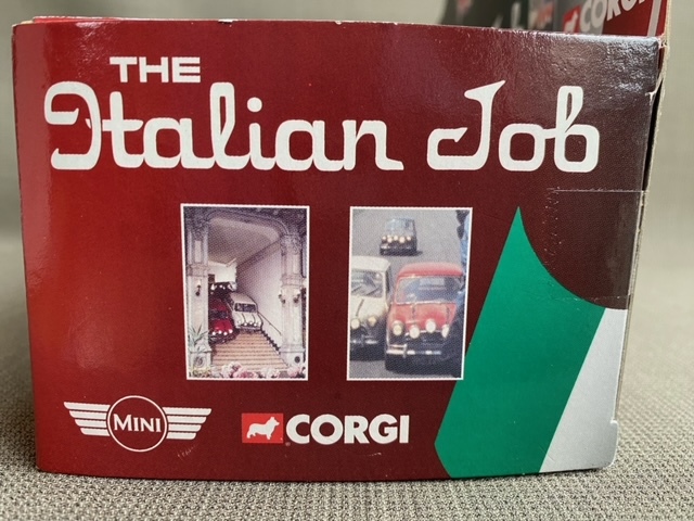 CORGIコーギー製 ミニクーパー3台セット 1/43 ミニカー ミニミニ大作戦