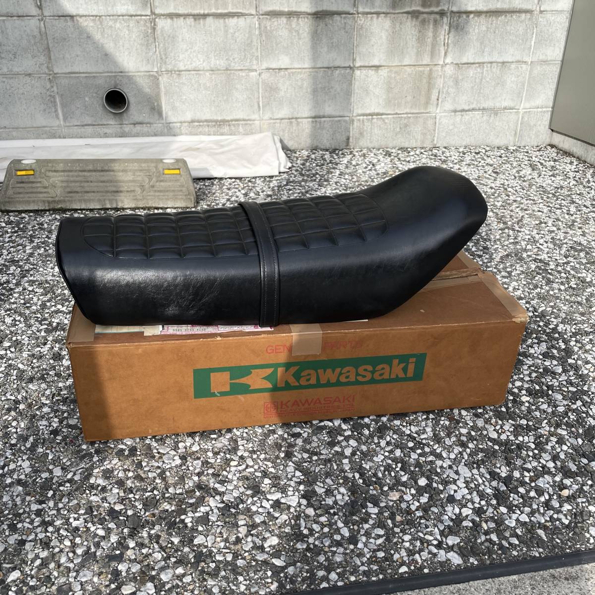 シート☆KH400KH250SS350マッハ750SS （初期型250ss350ss純正新品 