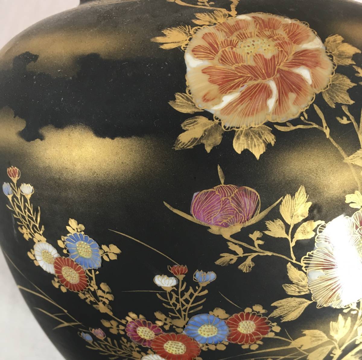繊細豪華！／[九谷壺・金彩・手彩色]／明治頃／約150~130年前／輸出用 